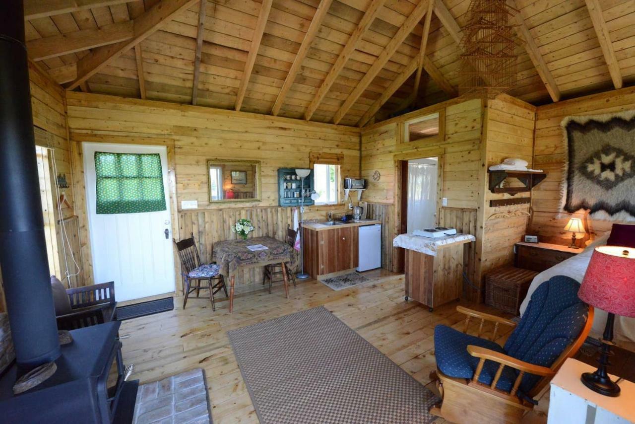 Maregold Centre - Juniper Cabin And Rose Cabin Victoria Beach Kültér fotó